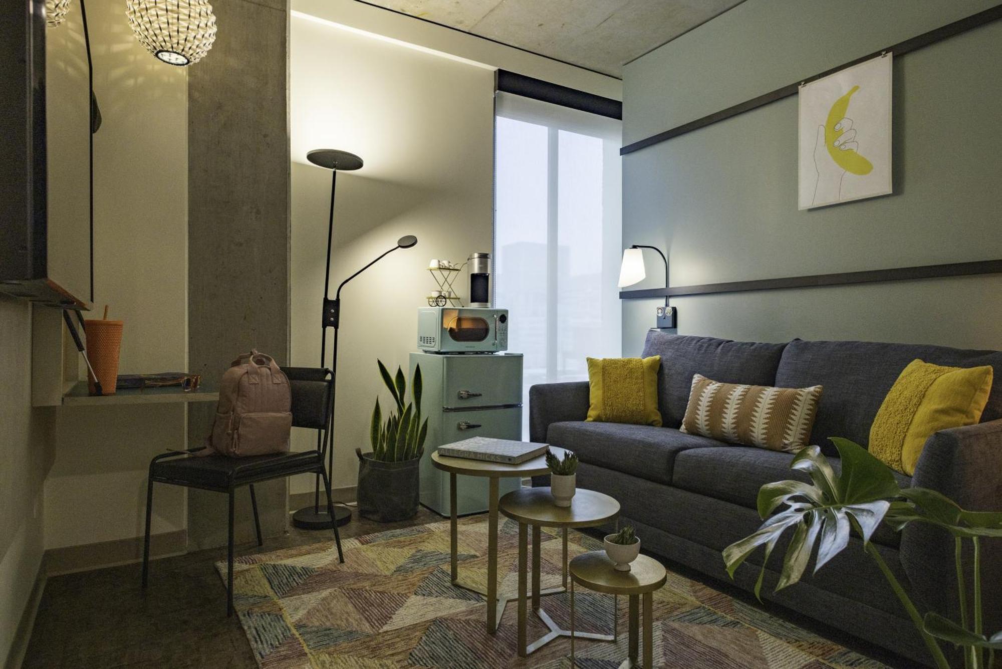 Отель Moxy Portland Downtown Экстерьер фото